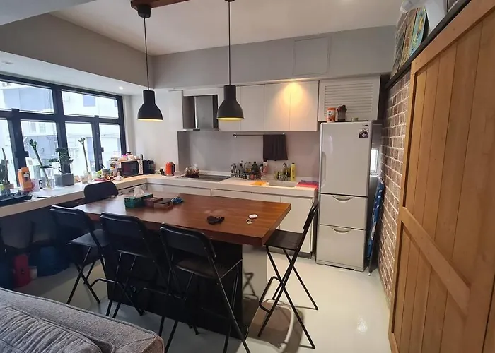 Bright & Airy Loft In Hong Kong