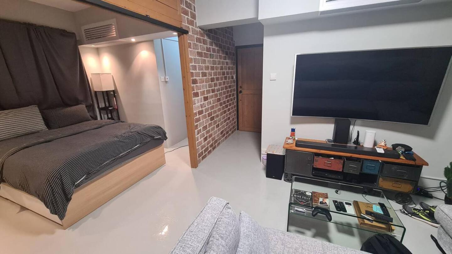 Bright & Airy Loft In Hong Kong