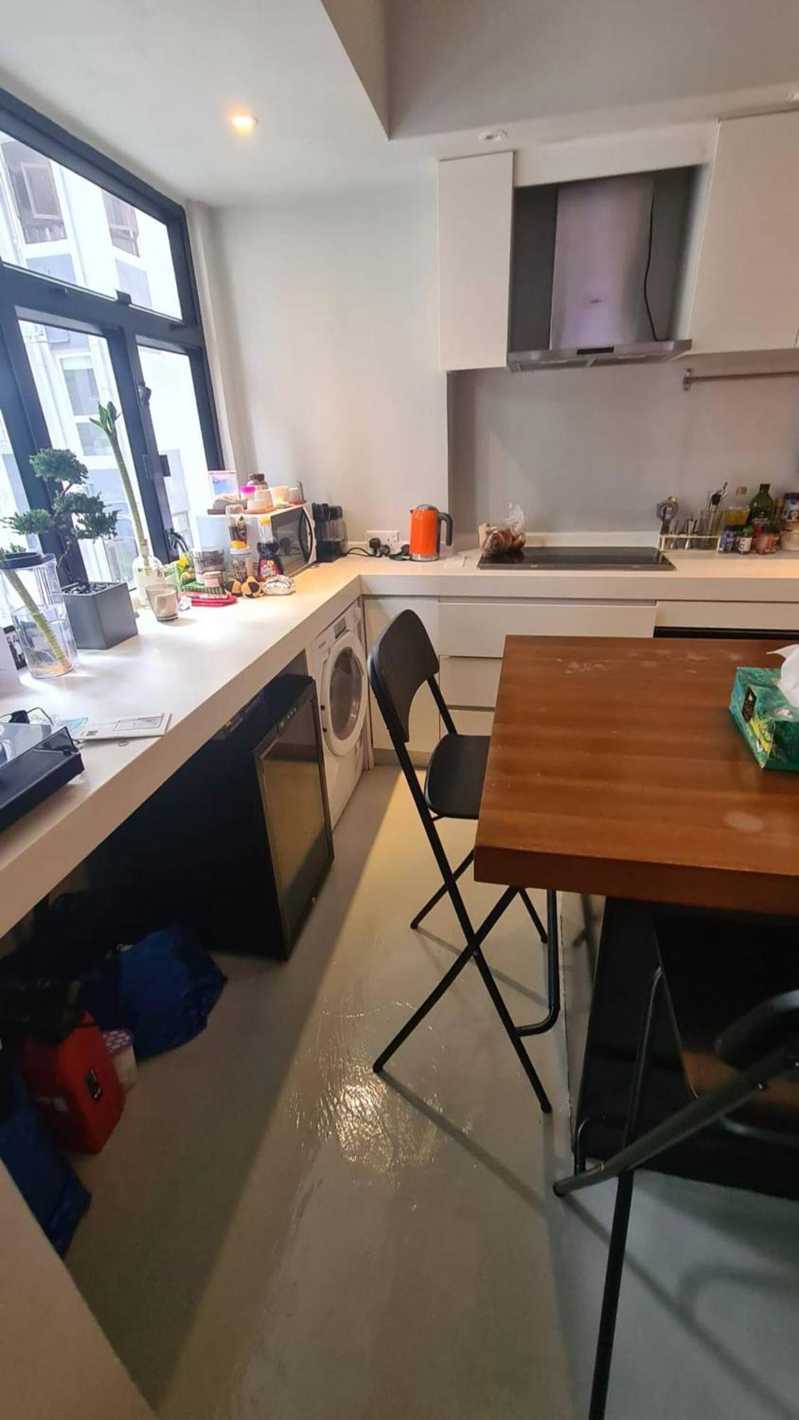 Apartment Bright & Airy Loft In *